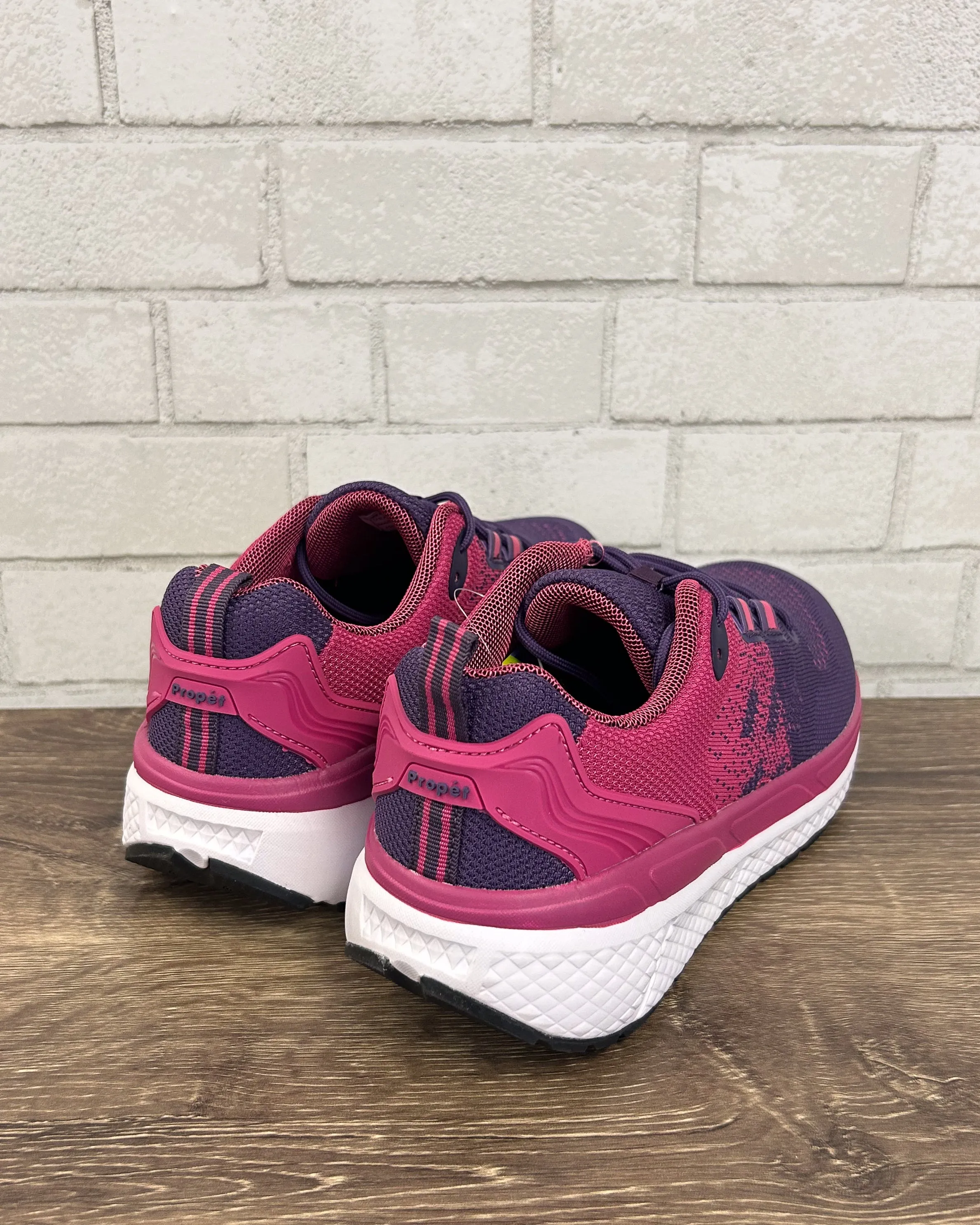 Propét Ultra | Dark Pink & Purple | WIDE